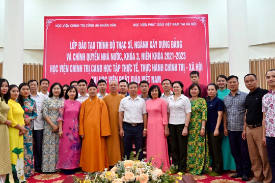 Đoàn cán bộ Học viện Chính trị Công an giao lưu về công tác Giáo dục đào tạo tại Học viện Phật giáo Hà Nội.