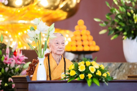 Đức Pháp chủ GHPGVN quang lâm giáo giới Tăng Ni thuộc hạ trường Học viện Phật giáo VN tại TP.HCM
