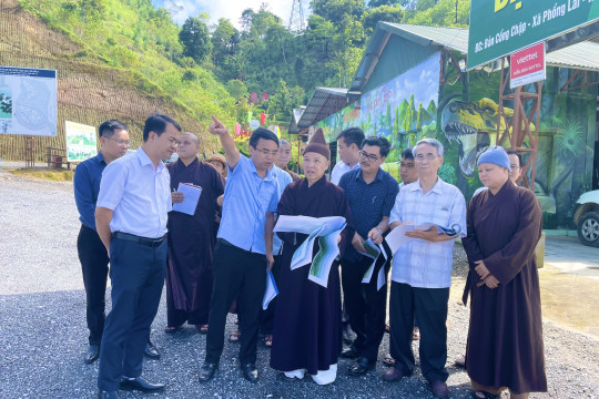 Hoà thượng Thích Thanh Quyết làm việc tại Sơn La