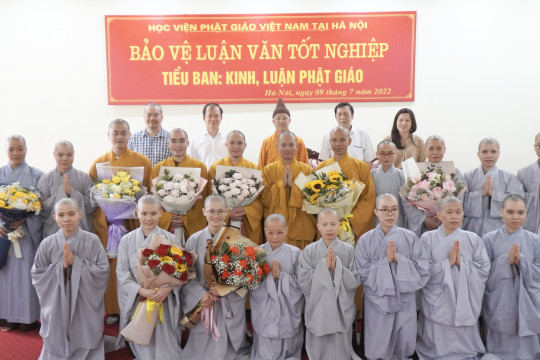 0 Tăng Ni sinh xuất sắc bảo vệ Luận văn Tốt nghiệp hệ Cử nhân Phật học tại Học viện Phật giáo Hà Nội