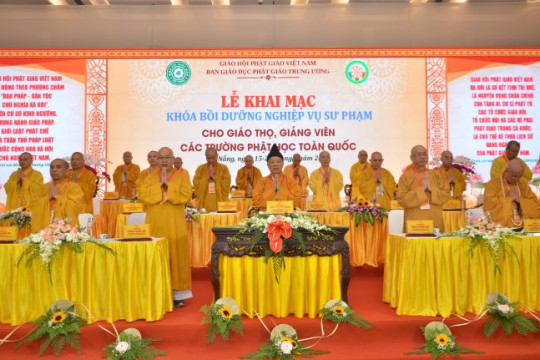 Trang nghiêm Khai mạc Khóa bồi dưỡng Nghiệp vụ Sư phạm toàn quốc