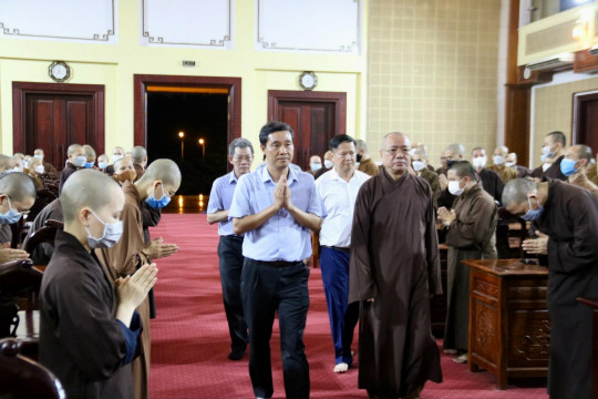 Đoàn Giáo sư Tiến sĩ Đại học Quốc gia Hà Nội chia sẻ chủ đề “ Tứ Diệu Đế với Khoa học Hiện đại” tại Học viện