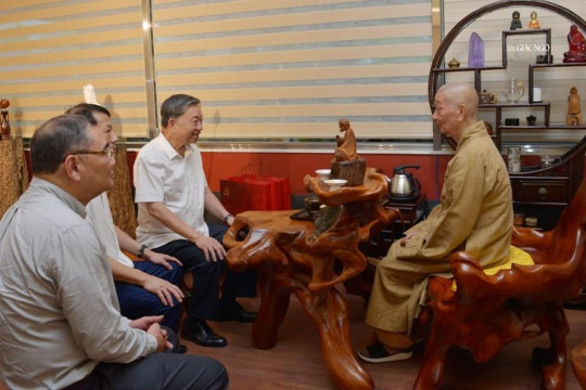 Bộ trưởng Tô Lâm thăm Đức Pháp chủ Giáo hội Phật giáo Việt Nam