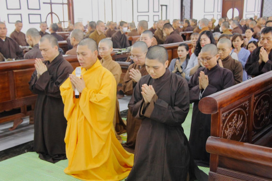 Đoàn Tăng Ni, Phật tử tỉnh Quảng Ninh cúng dàng Học viện nhân mùa An cư kết hạ