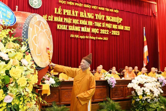 Học viện Phật giáo VN tại Hà Nội tổ chức lễ phát bằng tốt nghiệp Cử nhân Phật học khóa VIII và Khai giảng năm học mới
