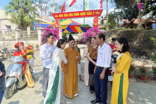 Hoà thượng Thích Thanh Quyết dự Ngày hội Đại đoàn kết tại Uông Bí, Quảng Ninh.