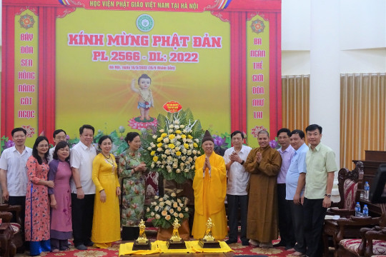 Phái đoàn Tỉnh ủy, UBND tỉnh Hà Nam đến chúc mừng Phật đản Học viện Phật giáo Việt Nam tại Hà Nội