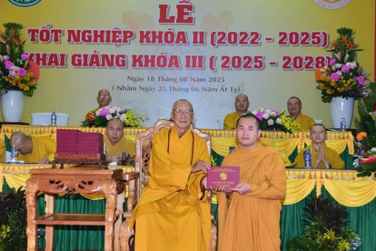 Trường Trung cấp Phật học Tây Ninh tổ chức Lễ Tốt nghiệp khóa II (2022 – 2025) và Khai giảng khóa III (2025 – 2028)