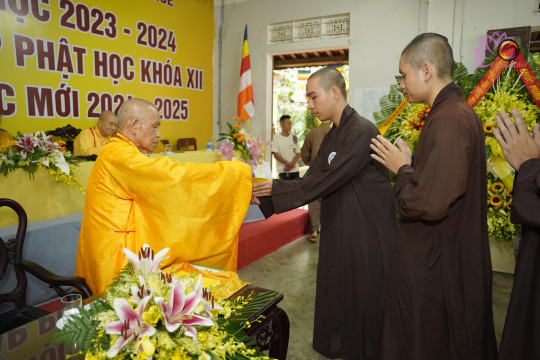 Cấp phát Văn bằng Tốt nghiệp Trung cấp Phật học khóa XII và khai giảng năm học mới 2024-2025