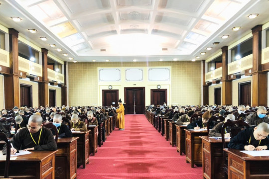 Hà Nội: 300 Tăng Ni sinh tham dự kỳ thi tốt nghiệp Cử nhân Phật học