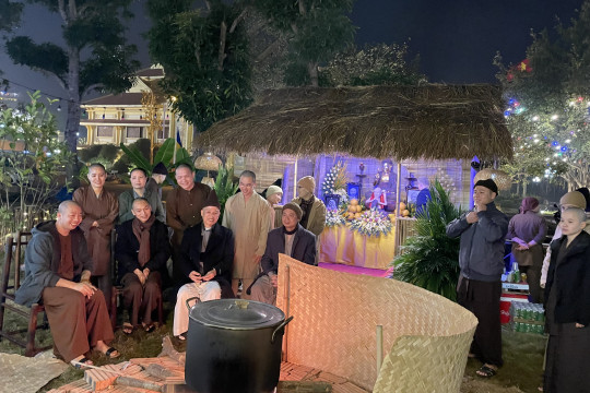 Ấn tượng buổi tối trước Đêm lửa trại tại Học viện Phật giáo Hà Nội