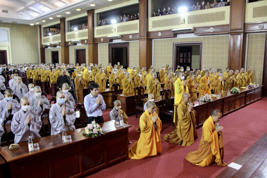 Hàng nghìn Phật tử về dự lễ Khai Pháp An cư Kết hạ tại Học viện Phật giáo Hà Nội.