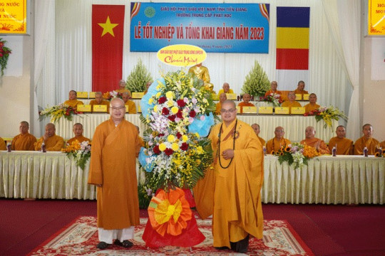 Tiền Giang: Trường Trung cấp Phật học tổ chức Lễ Tốt nghiệp Trung cấp Khóa VIII, tổng Khai giảng các khóa đào tạo năm họ